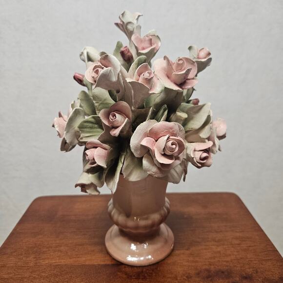 Vintage Capodimonte Porcelain Pink Roses Floral Arrangement Bouquet in Vase - Picture 1 of 7